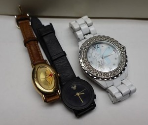 lot 250 image: Disney watches Tinker bell, Winnie the Pooh, and black face Mickey