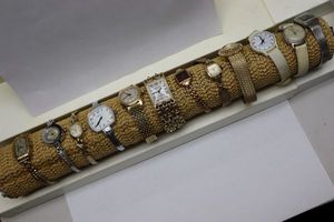 lot 252 image: Jewelry watch selection. Vintage 1950s and 60s, wind up, includes brands like Elgin