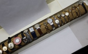 lot 253 image: Jewelry watch selection. Includes some Vintage 1950s and 60s, wind up, includes brands like Elgin
