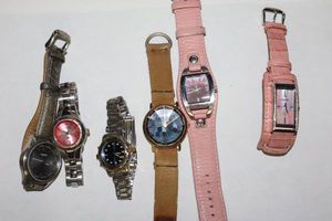 lot 263 image: Watches Womens selection Fossil watches