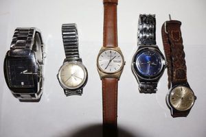lot 303 image: Watch selection