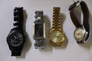 lot 302 image: Watch selection