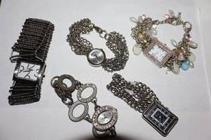 lot 316 image: Jewelry Womens chain link bracelet watch selection
