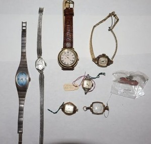 lot 331 image: Vintage watches and parts