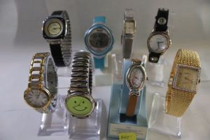 lot 337 image: Watch selection
