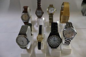 lot 338 image: Watch selection