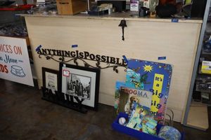 lot 352 image: Displaystorage cabinet only