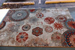 lot 463 image: 5x7 area rug