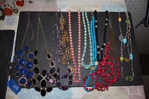 lot 412 image: Jewelry necklaces