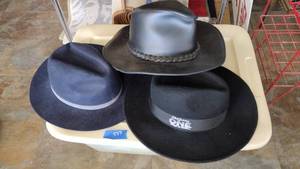 lot 537 image: Leather and wool hats