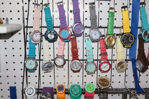 lot 389 image: Watch selection