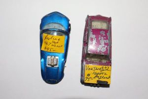 lot 360 image: Vintage Hot wheels Red line model car 1967 Silhouette, 1967 Volkswagen made in England