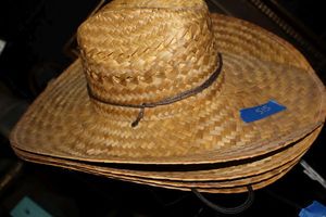 lot 515 image: Straw hats