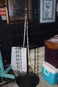 lot 514 image: Rotating jewelry wire display unit