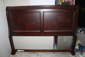 lot 520 image: Wooden sleigh bed headboard only