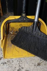 lot 546 image: Yellow dust pan and broom