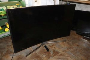 lot 425 image: Samsung curved TV model UN49MU6500F - Lightening surge happened, it didnt power on, is it fixable unknown.