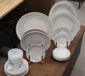 lot 66 image: Vintage Blue Heaven Dinnerware Approx 25 Pcs as Pictured