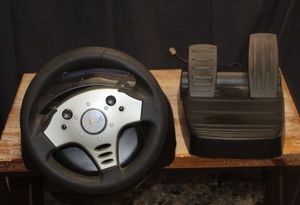 lot 102 image: Nascar driving game acessories