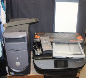 lot 158 image: HP Computer Items unknown condition likely parts only