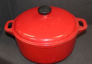 lot 159 image: Six Quart Dutch Oven Cast Iron with porcelain enamel coating with lid