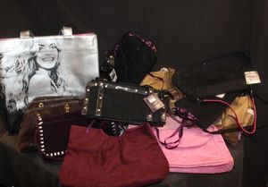 lot 183 image: Variety of Victorias Secret Handbags
