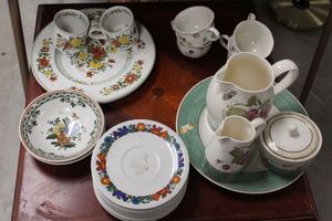 lot 11 image: Villeroy &amp Broch dishes and Wedgewood Sarahs Garden Dinner plate, lidded sugar bowl and creamer pitcher and 40oz Pitcher.
