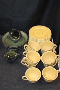 lot 213 image: Jars Cups and Saucers