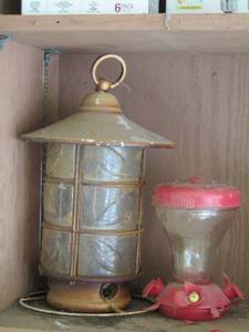 lot 32 image: humming bird feeder and bird feeder