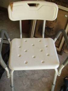 lot 59 image: shower chair