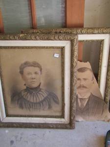 lot 60 image: vintage photos