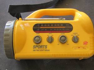 lot 84 image: Wilson amFM radio with light and siren