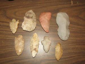 lot 118 image: ARROWHEADS qty 8