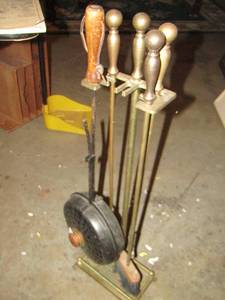 lot 150 image: fireplace tools