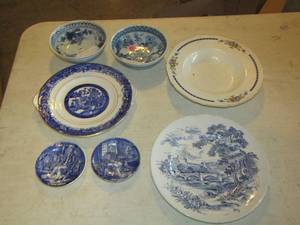 lot 152 image: blue plates and mini bowls Enoch Wedgewood unstill ltd england trade mark founded in 1835