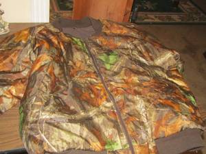 lot 155 image: camo jacket unknown size