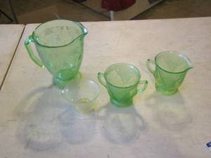 lot 163 image: green glass pitcher, and sugar and creamer set