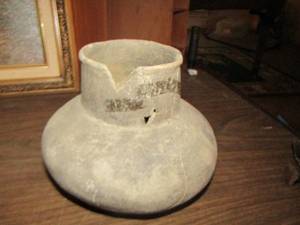 lot 168 image: MISSISSIPPI WATER JUG, FAMILY RECEIVED IN 1930S N- SEE NOTE WITH IT