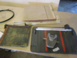 lot 174 image: qty 3 paper trimmers
