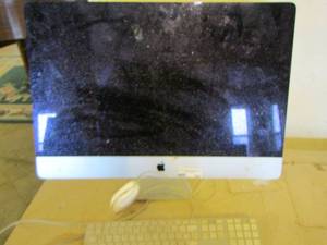 lot 182 image: Vizio TV has remote