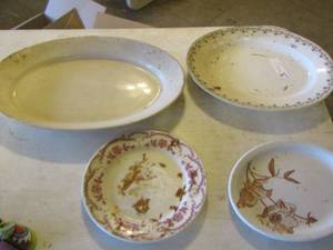 lot 197 image: qty 4 plates