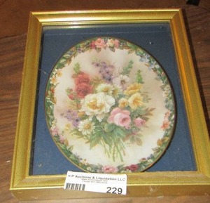 lot 229 image: framed dcor plate