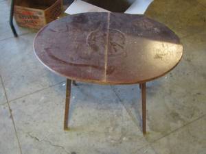 lot 236 image: brown side table