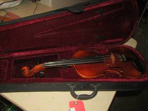 lot 237 image: VIOLIN IN CASE