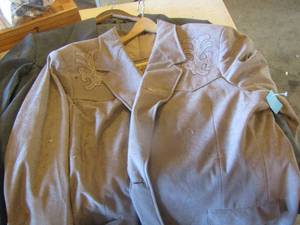 lot 265 image: MENS JACKETS  - SIZE ISS 54L   UNK