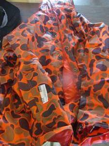 lot 275 image: size large orange camo jacket