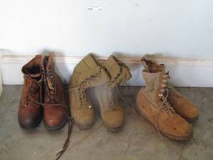 lot 305 image: mens army boots qty 3 pair   SIZES 10.5 X 2  & 9.5
