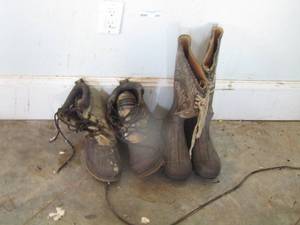 lot 306 image: Camo work boots qty 2 pair  SZ10