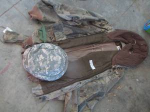 lot 307 image: Camo mens jacket  size  XL