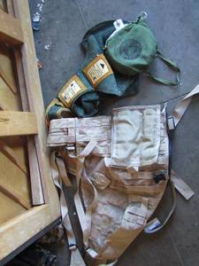 lot 320 image: vest, water Cantu